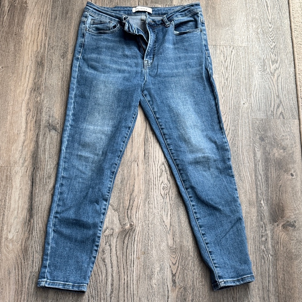 Stylish Denim Women's Jeans